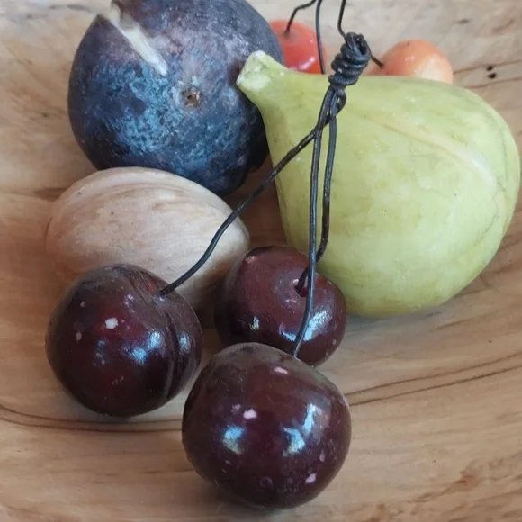 Italian Alabaster Hand Painted Cherry Bunch Realistic Stone Fruit Carved Vintage - Picture 2 of 8